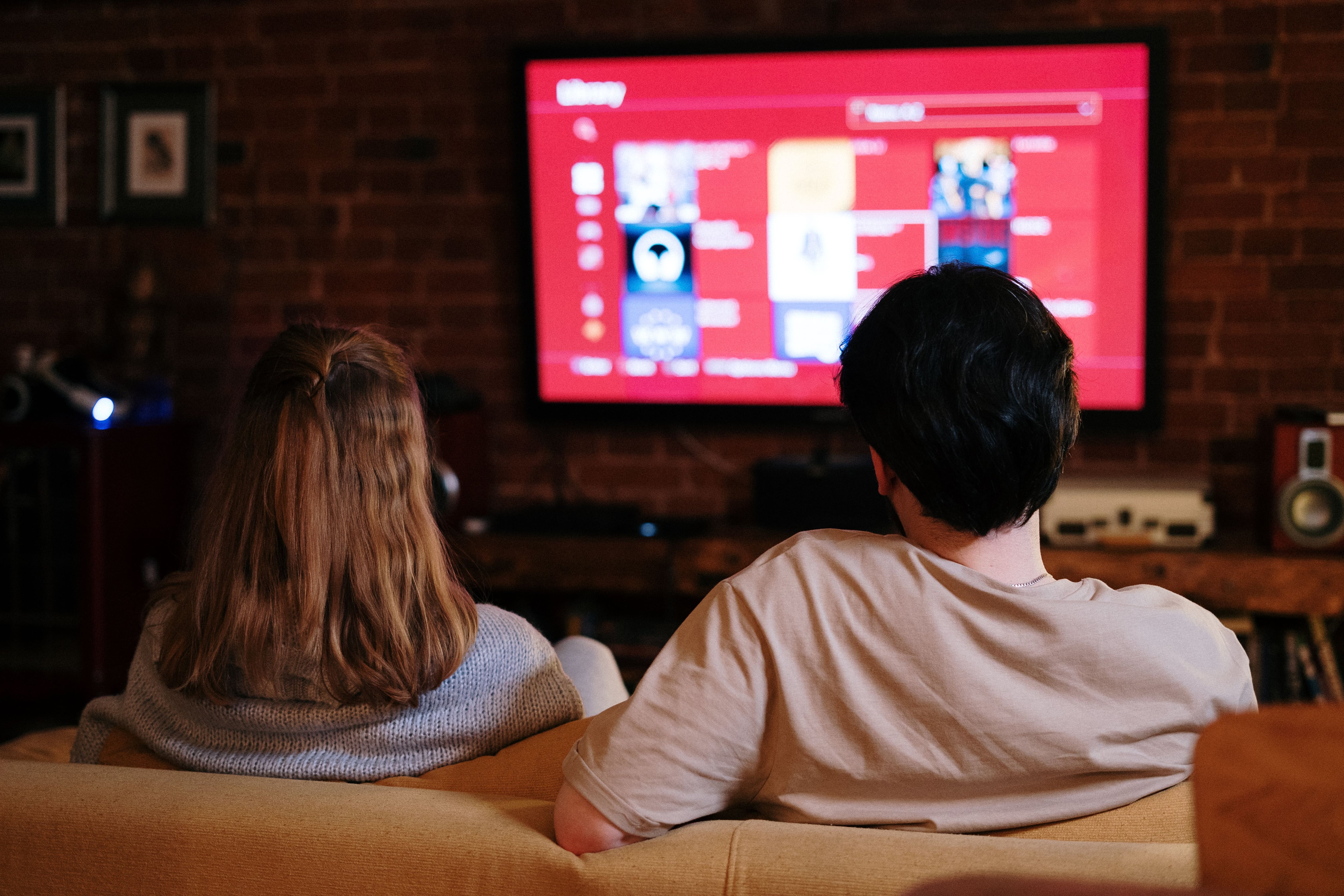 ¿Cuánto gastas realmente en streaming? Un hogar puede desembolsar más de S/2,000 al año. Foto: Pexels.