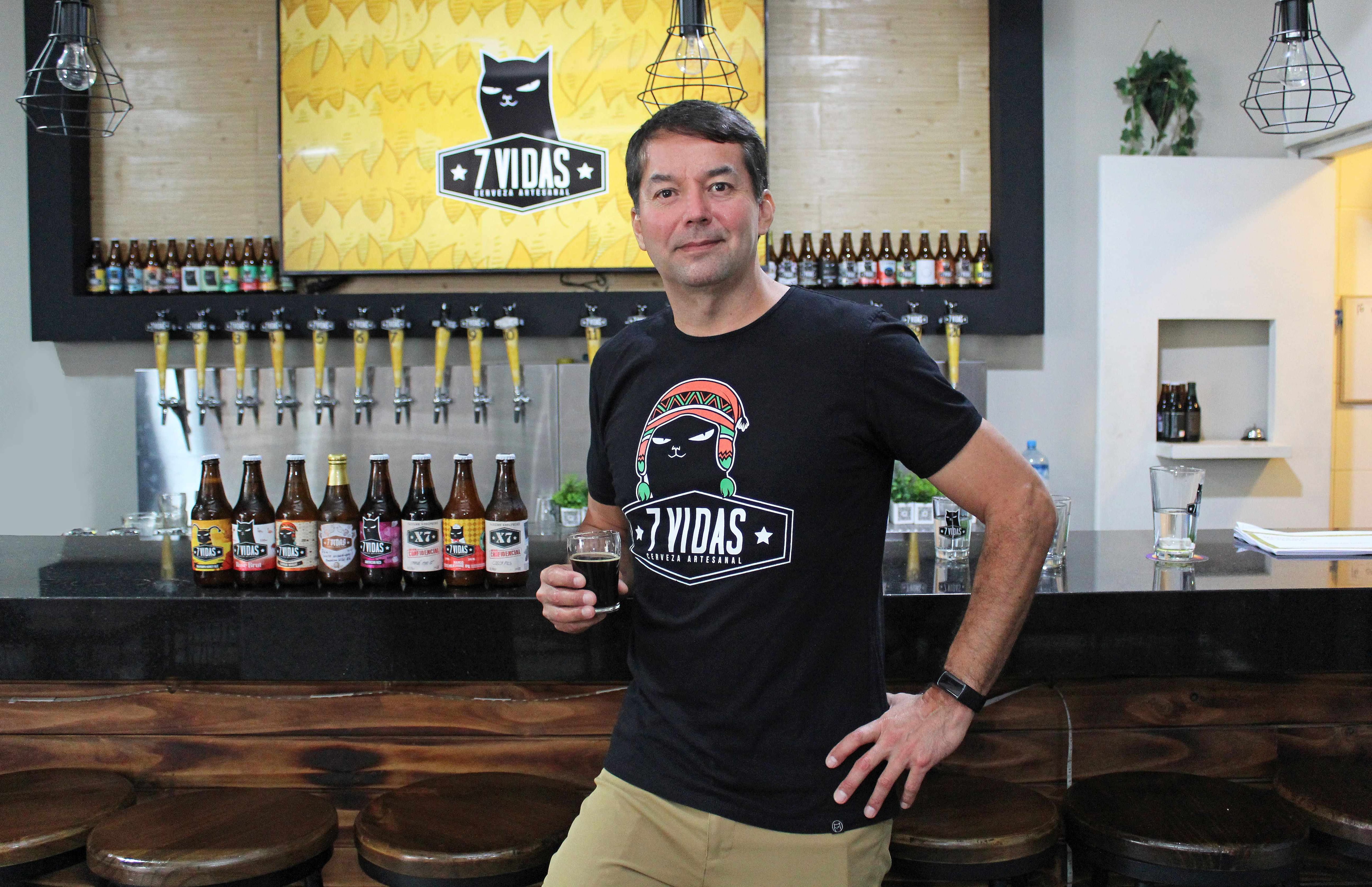 Marco Málaga, CEO de Master Brew, empresa que elabora la cerveza artesanal 7 Vidas.