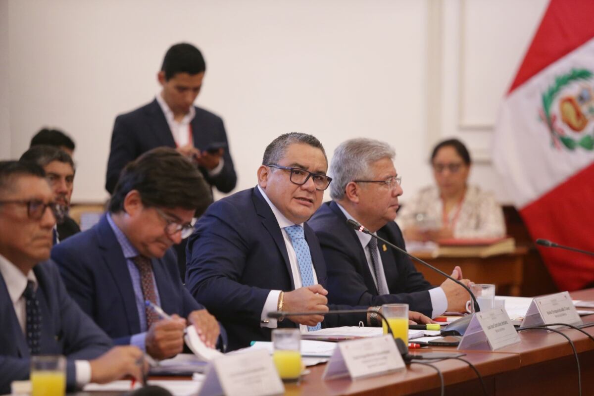 Juan José Santiváñez pidió un "pacto por la seguridad" para evitar que los policías sean encarcelados por usar su arma de fuego en el ejercicio de sus funciones. Foto: difusión.