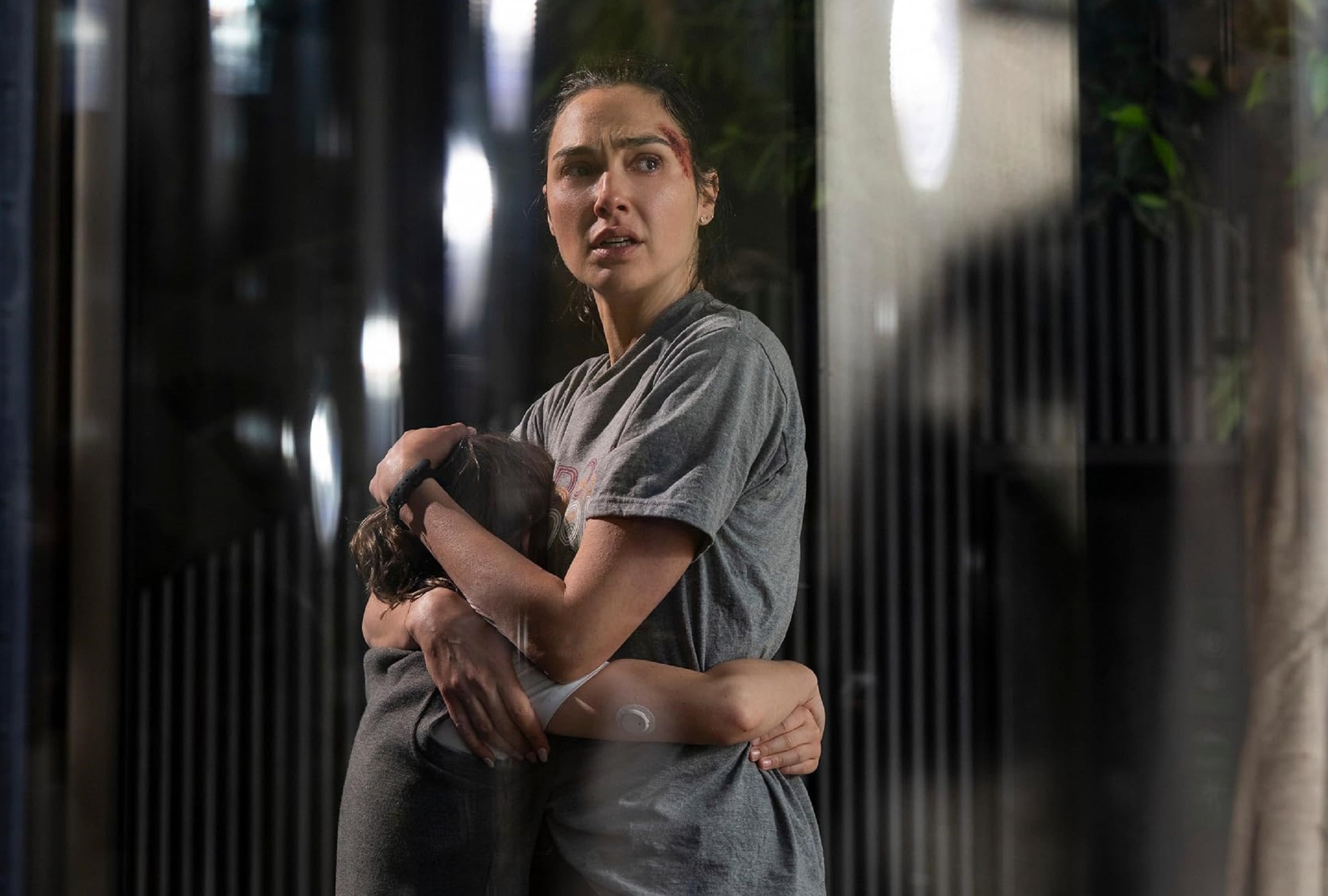 Gal Gadot asume el papel de Maia y Rory Wilmot asume el papel de Noah en el trepidante thriller psicológico "The Runner" (Foto: Amazon Prime Video)
