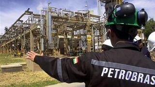 Petrobras: Fracaso en frenar escándalo podría costarle a brasileña Rousseff