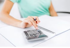 Más allá de los libros y cuadernos: los gastos invisibles en época escolar