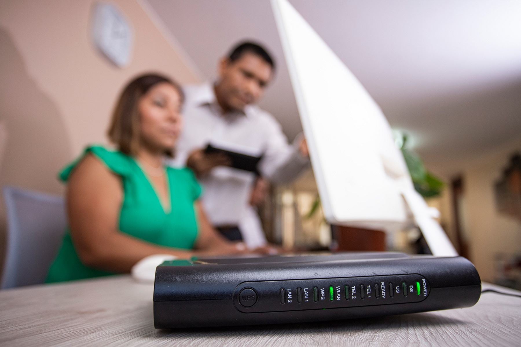 Batalla en internet fijo: empresas de fibra enfrentan a grandes operadoras en aspectos clave