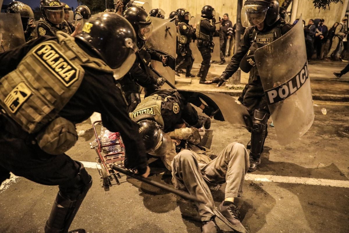 Diversos colectivos sociales, gremios de transportistas, federaciones universitarias y organizaciones ciudadanas participaron en la protesta del miércoles 15 de octubre. Fotos: Joel Alonzo/ @photo.gec
