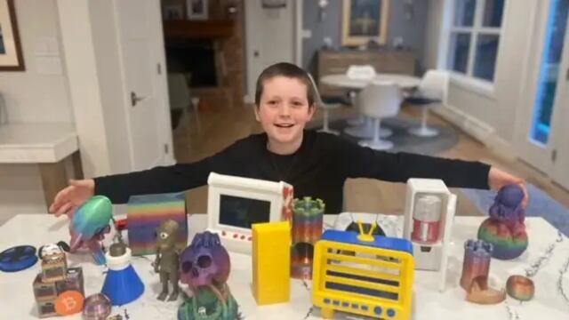 Cómo un niño de 10 años genera miles de dólares antes de ir a la escuela: el secreto detrás de su éxito en la impresión 3D