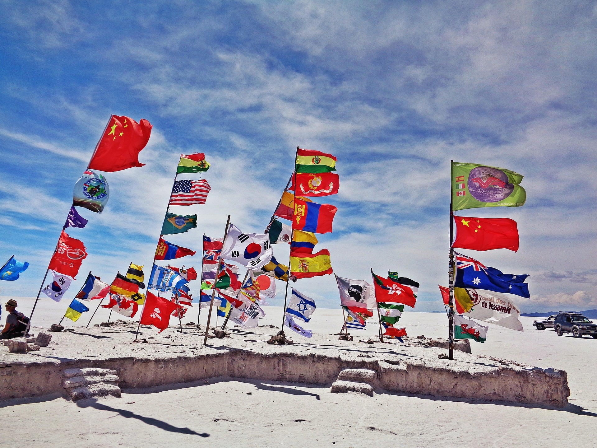 La Plaza de Banderas es un spot obligado en tu paso por Uyuni.