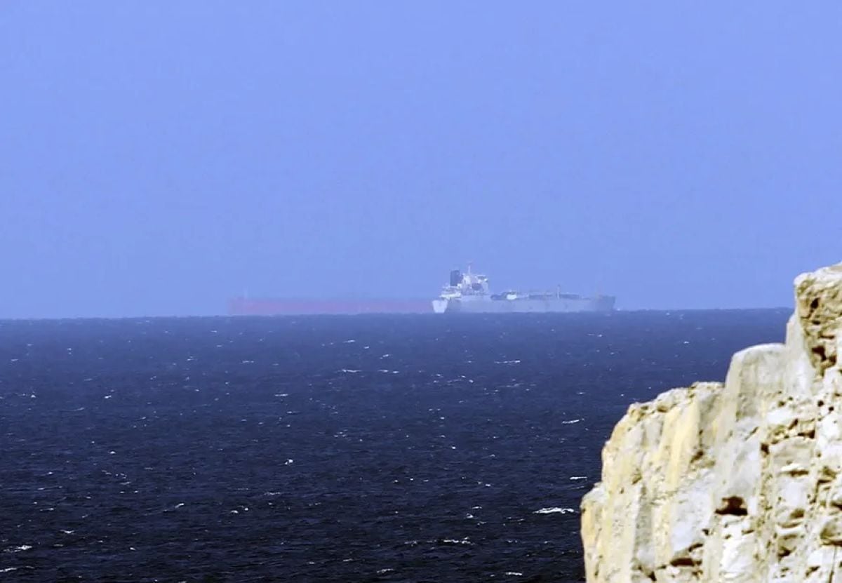 Las restricciones al tránsito por Ormuz han elevado la preocupación de los mercados por el suministro mundial de petróleo. Foto: EFE.