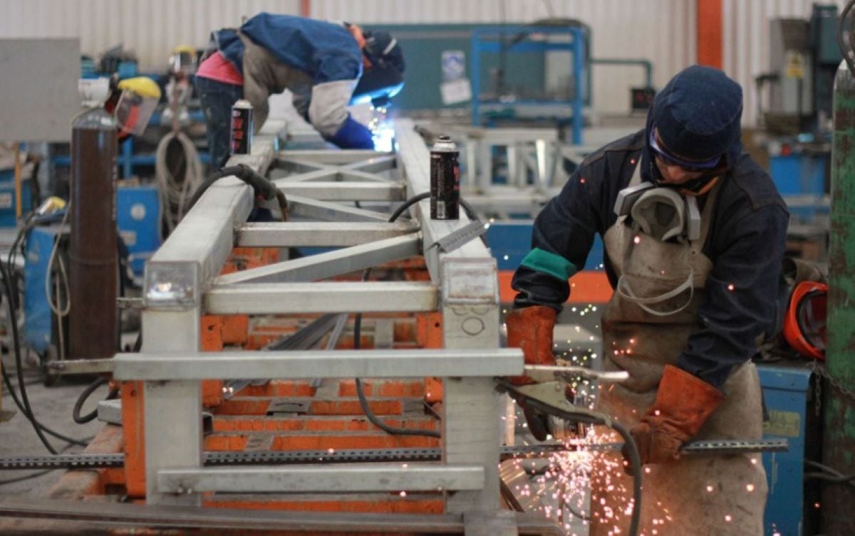 La manufactura peruana registró un crecimiento de 3.6% en marzo, impulsada principalmente por el desempeño del subsector fabril primario. Foto: Andina.