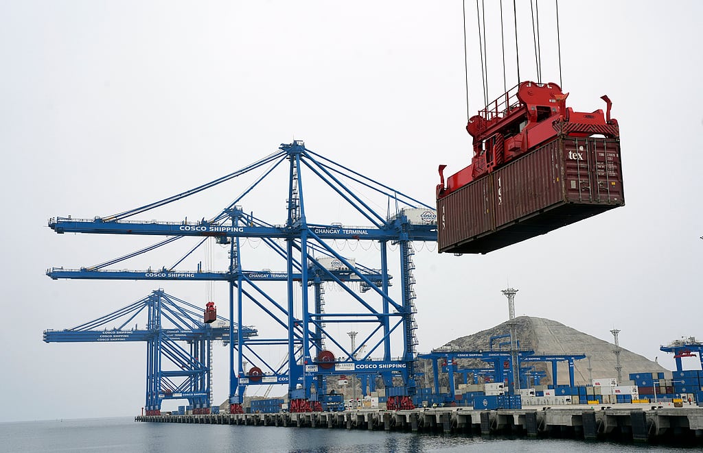 El papel del puerto de Chancay en la expansión de la red de transporte marítimo entre China y América Latina está experimentando cambios significativos. (AP Photo/Guadalupe Pardo, File)