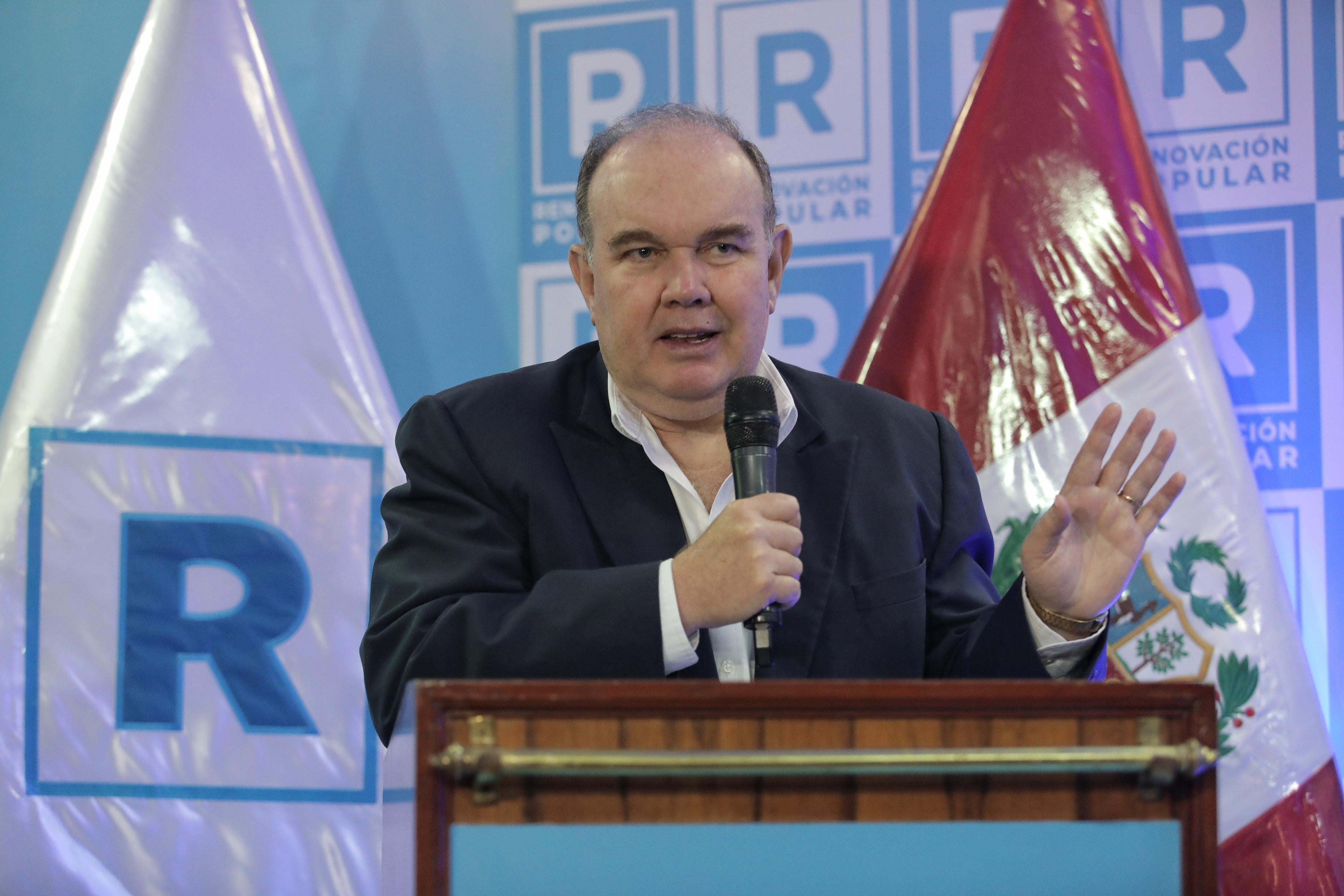 Presidente del Congreso Fernando Rospigliosi notificó al JNE sobre la decisión de Rafael López Aliaga de no asumir como senador. Foto: Joel Alonzo / El Comercio