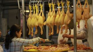 Precio del pollo cayó 12% a S/. 7.24 en dos meses y seguiría bajando