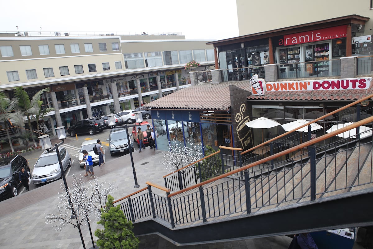 Actualmente, el centro comercial cuenta con negocios como Franklin, Juicy Lucy, McDonald’s, Dunkin’ Donuts, entre otros.