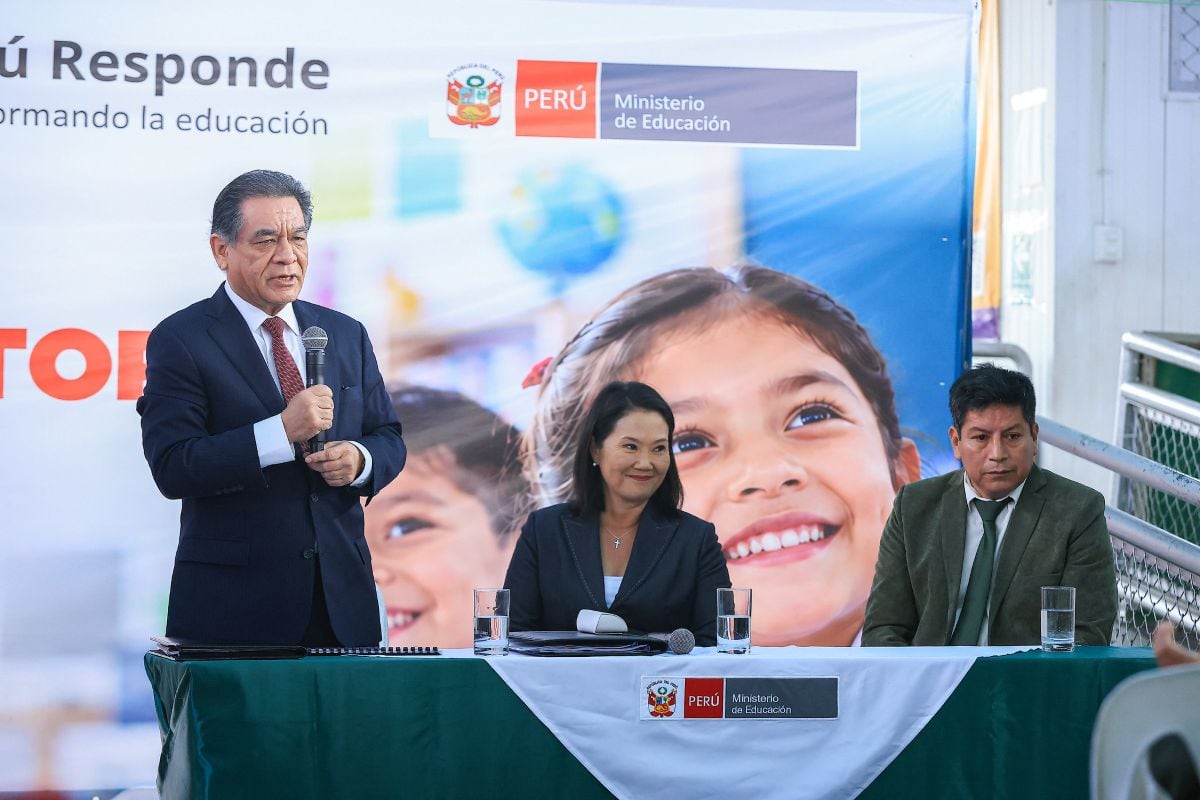 La presidenta Keiko Fujimori presentó el Plan Nacional de Educación 2026-2031 junto al ministro de Educación, José Antonio Chang. Foto: Presidencia.