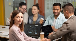 Obligarían a grandes empresas a contratar a un profesional, ¿de qué carrera?