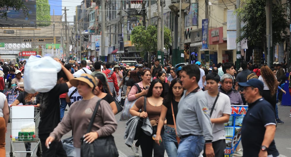 Salarios en liderazgo peruano: regiones clave y datos exactos