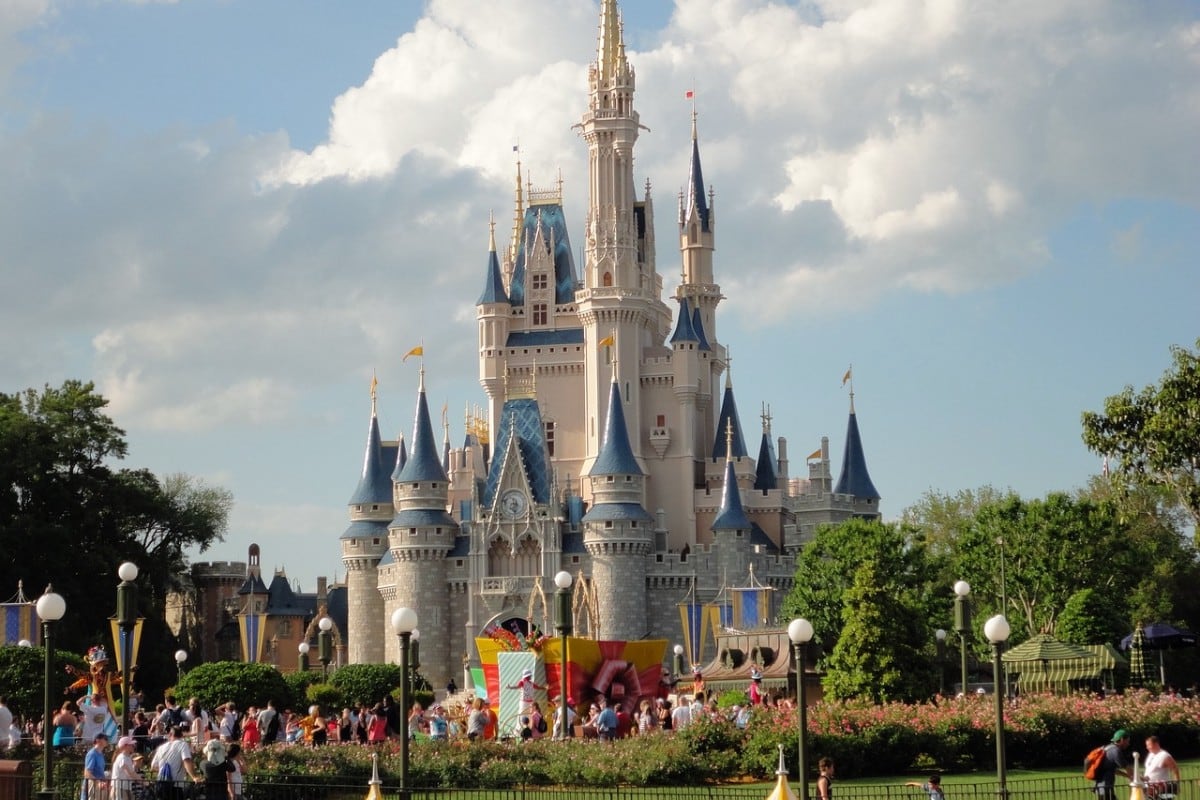 Servicios como Lightning Lane, propinas y transporte privado pueden aumentar significativamente el presupuesto. (Foto referencial: Pixabay)