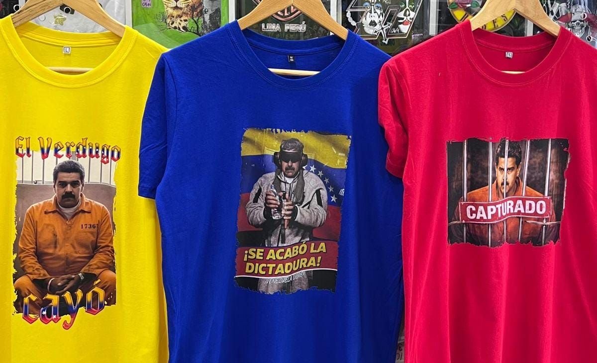 Prendas con mensajes alusivos a la coyuntura venezolana comienzan a comercializarse en Gamarra, impulsadas por emprendedores y trabajadores del emporio. Foto: Meraki Estampados.
