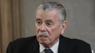 Fernando Rospigliosi: elaboran moción de censura por ley de lesa humanidad