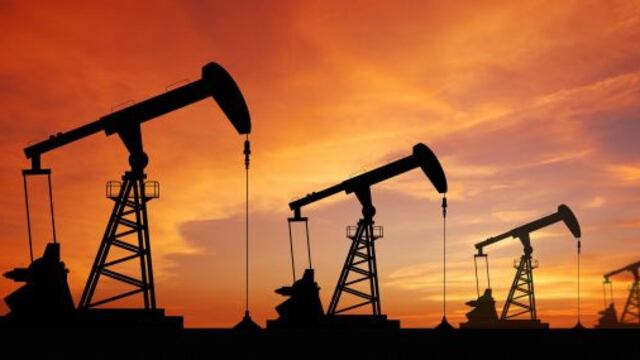AIE: Crecimiento de la oferta de petróleo superará incremento del consumo en el 2018
