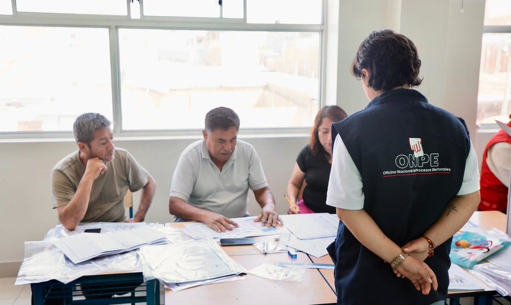 Si eres miembro de mesa Debes registrarte para recibir una compensación económica de S/165. Foto: ONPE