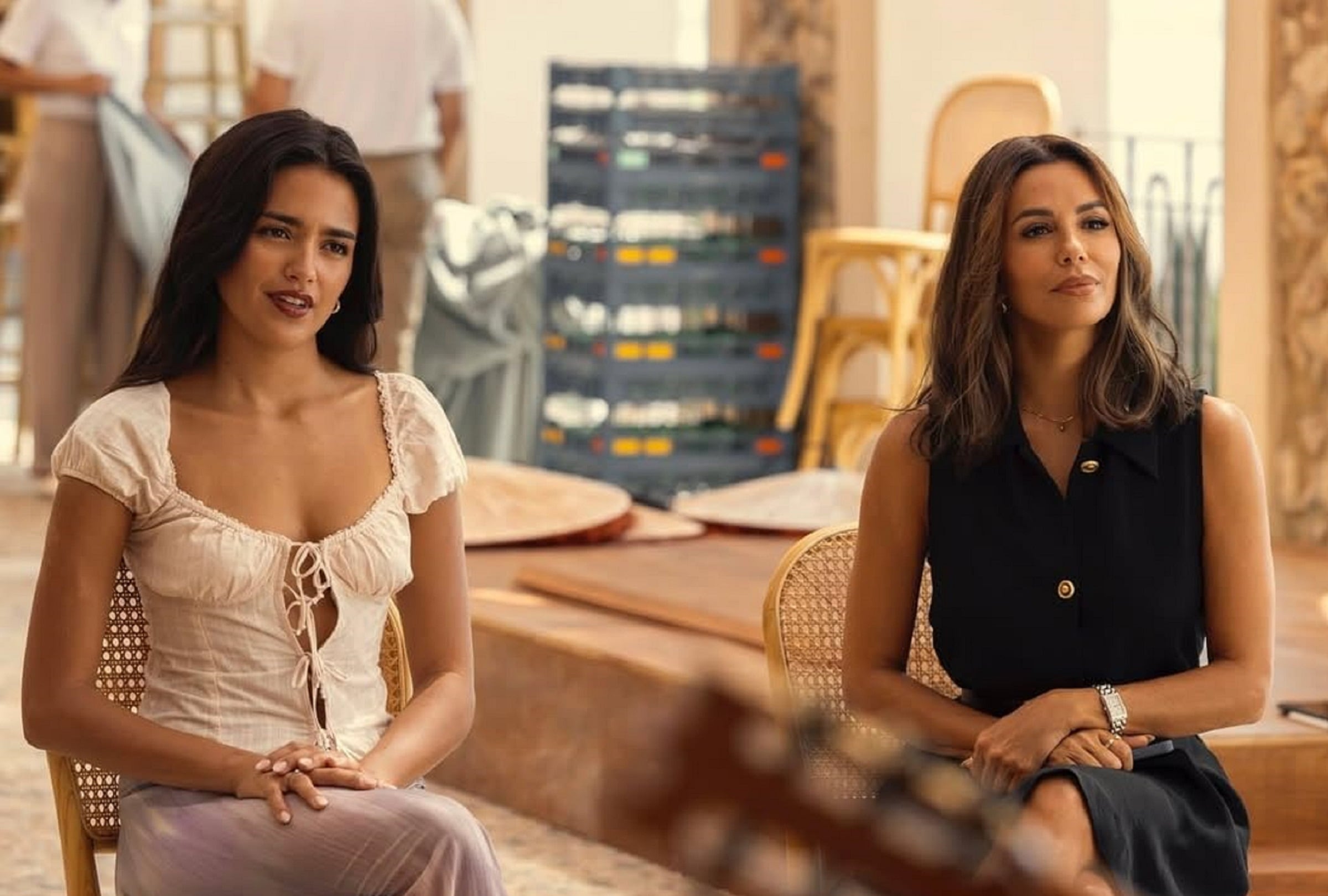 Maia Reficco interpreta a Oriah "Ry" Pera y Eva Longoria interpreta a Isolde Pera en el drama romántico "Sunrise: El último amanecer" (Foto: Amazon Prime Video)