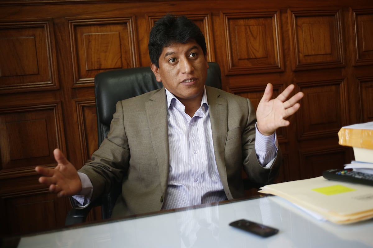 Josué Gutiérrez, defensor del Pueblo, consideró que una vacancia presidencial no debería ser opción, a poco de una elección general en 2026. Foto: GEC.