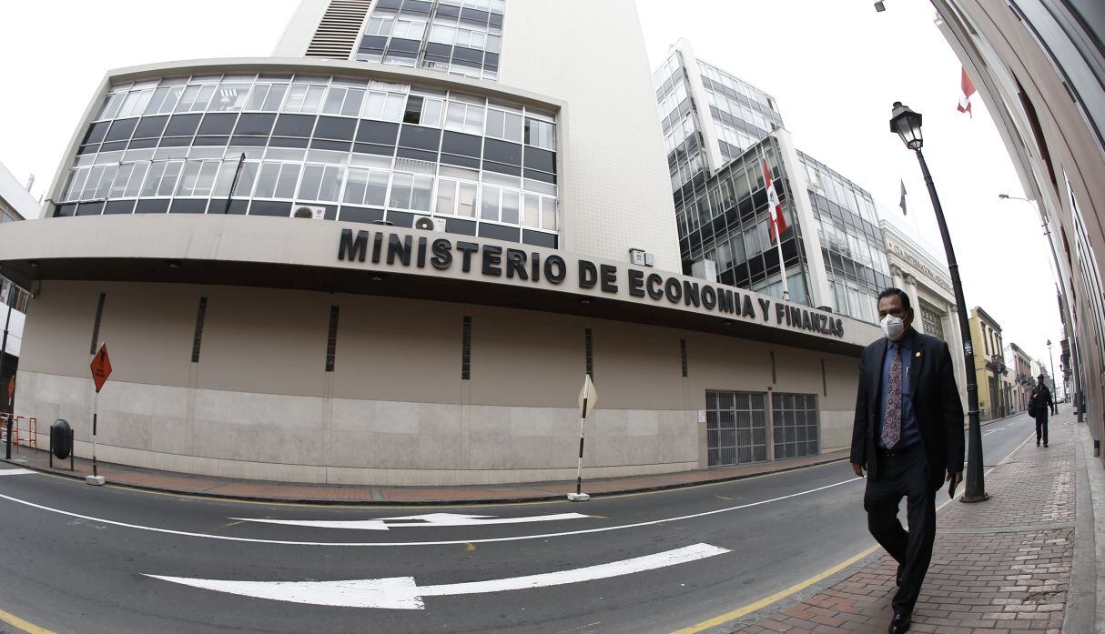 MEF incumplió con el déficit fiscal. (Foto: GEC)