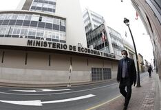 Perú incumplió meta de déficit fiscal pese a “maniobras” del MEF