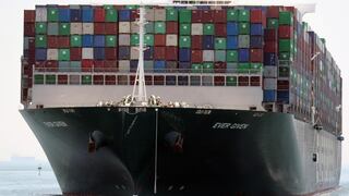 Barco que bloqueó el Canal de Suez zarpa hacia Holanda después de 4 meses retenido en Egipto