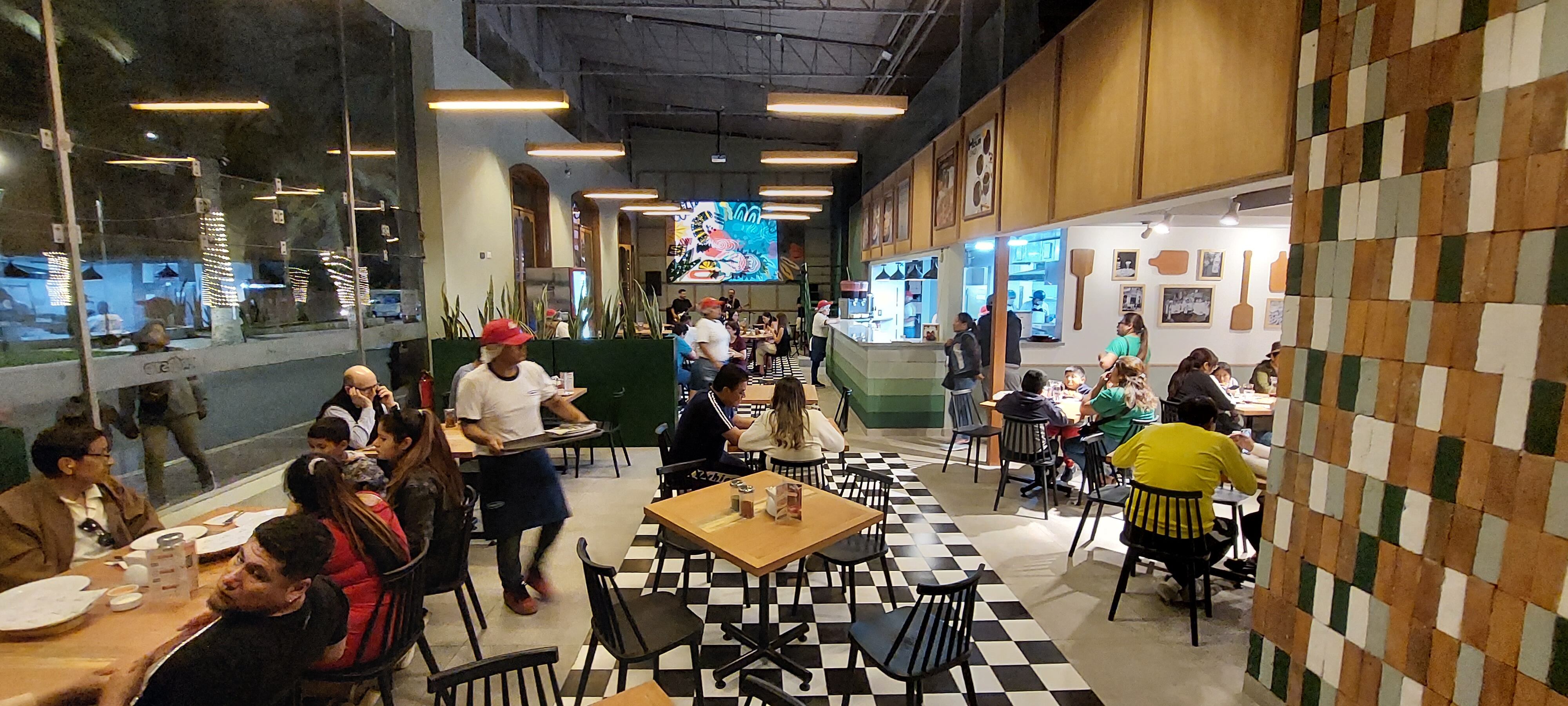 Pizzerías Presto tiene sedes en Arequipa, Ilo, Mollendo, Tacna y Camaná.