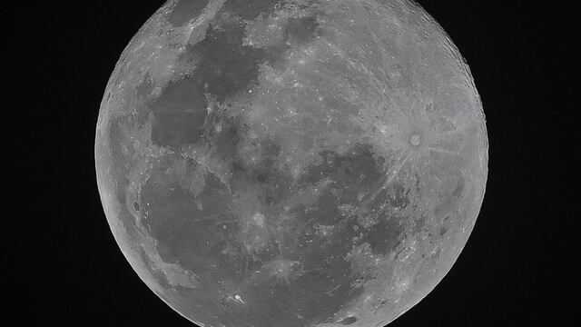 Luna Rosa: dónde y cómo ver este fenómeno astronómico