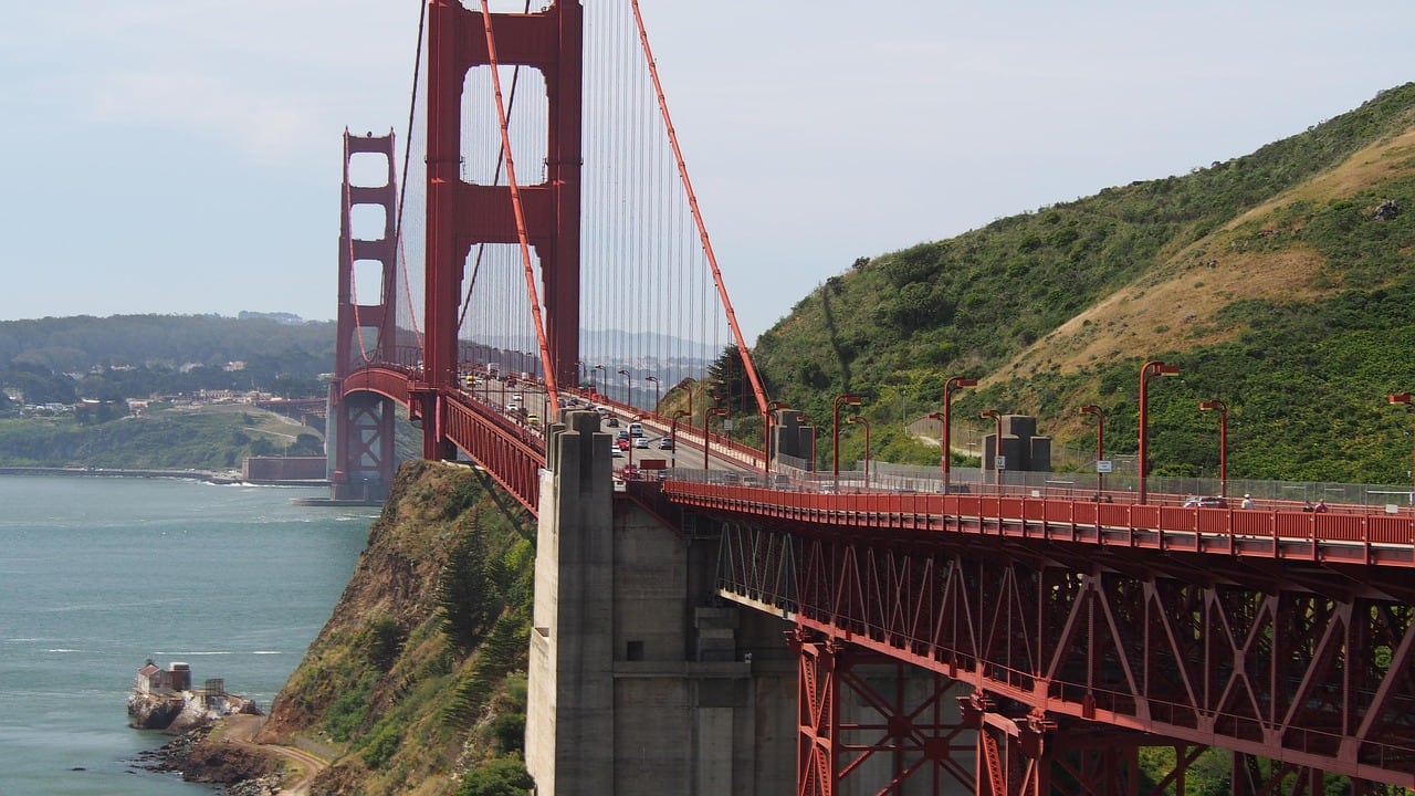El Golden Gate es el puente colgante más icónico de San Francisco, California, y conecta la península de la ciudad con el sur del condado de Marin. (Foto referencial: Pixabay)