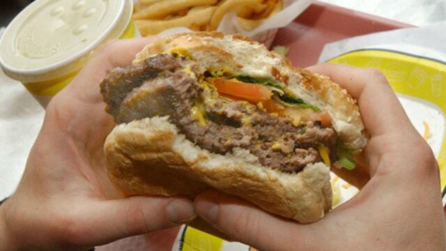 Empaques de comida rápida tienen sustancias potencialmente nocivas según estudio