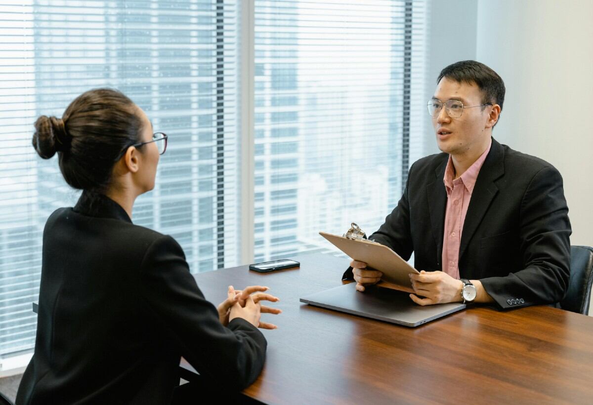 FRASES | Evita errores en tu próxima entrevista laboral con estas claves fundamentales. (Pexels)