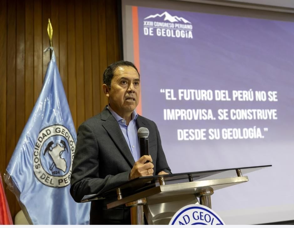 El también presidente del XXIII Congreso Peruano de Geología, indicó que estas cuencas, ubicadas en la costa, la sierra, la selva y mar adentro, concentran importantes recursos de petróleo y gas natural. Foto: Difusión/ Sociedad Geológica del Perú.