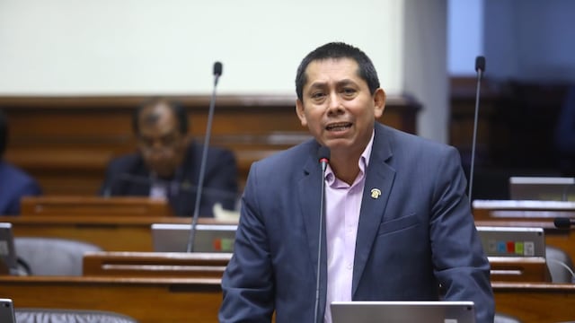 Comisión de Ética aprueba indagar a Paul Gutiérrez por uso de IA en proyecto de ley sin revisar