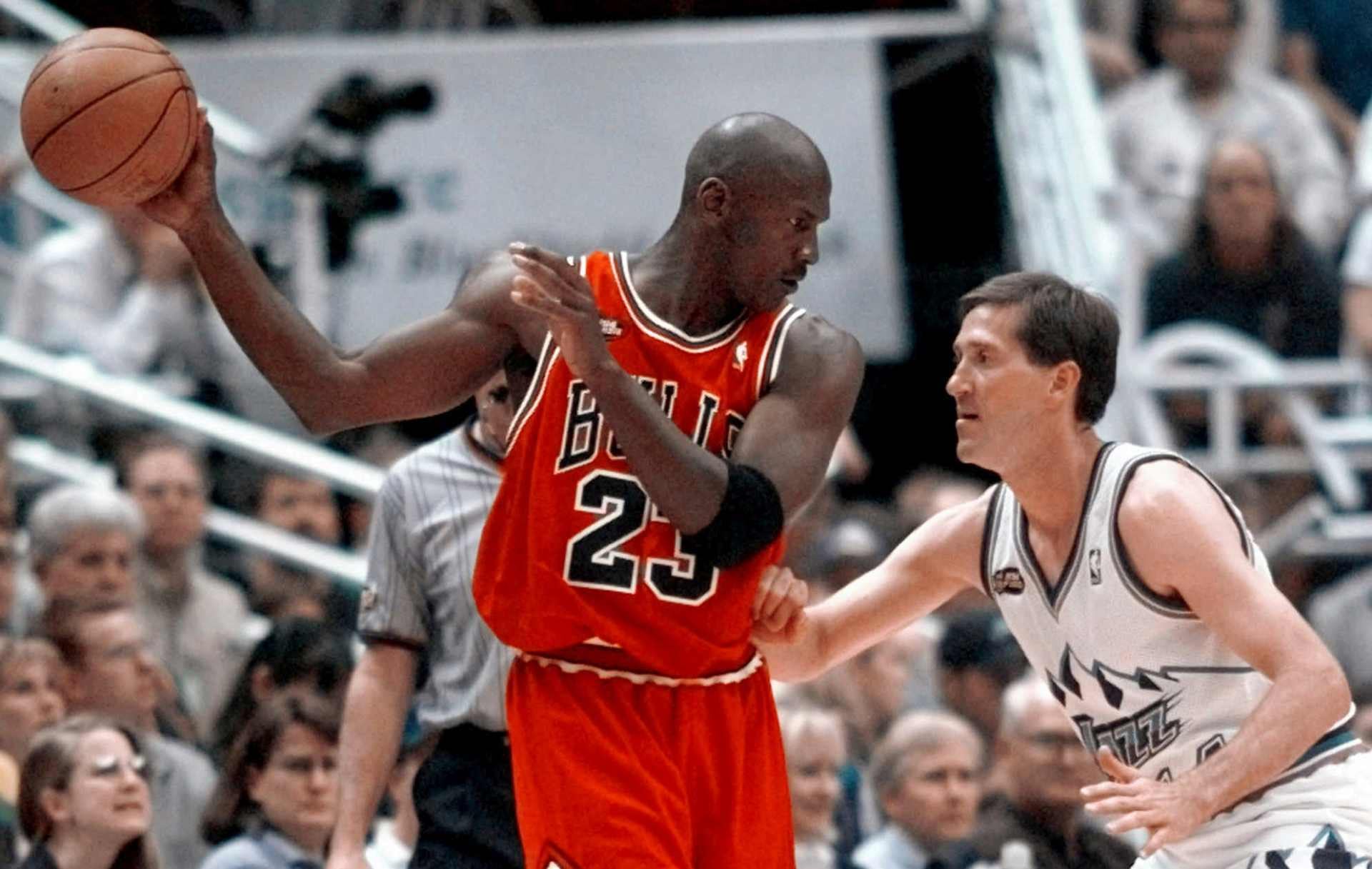 La camiseta de Michael Jordan en las Finales de 1998 se vendió por 14 millones de dólares