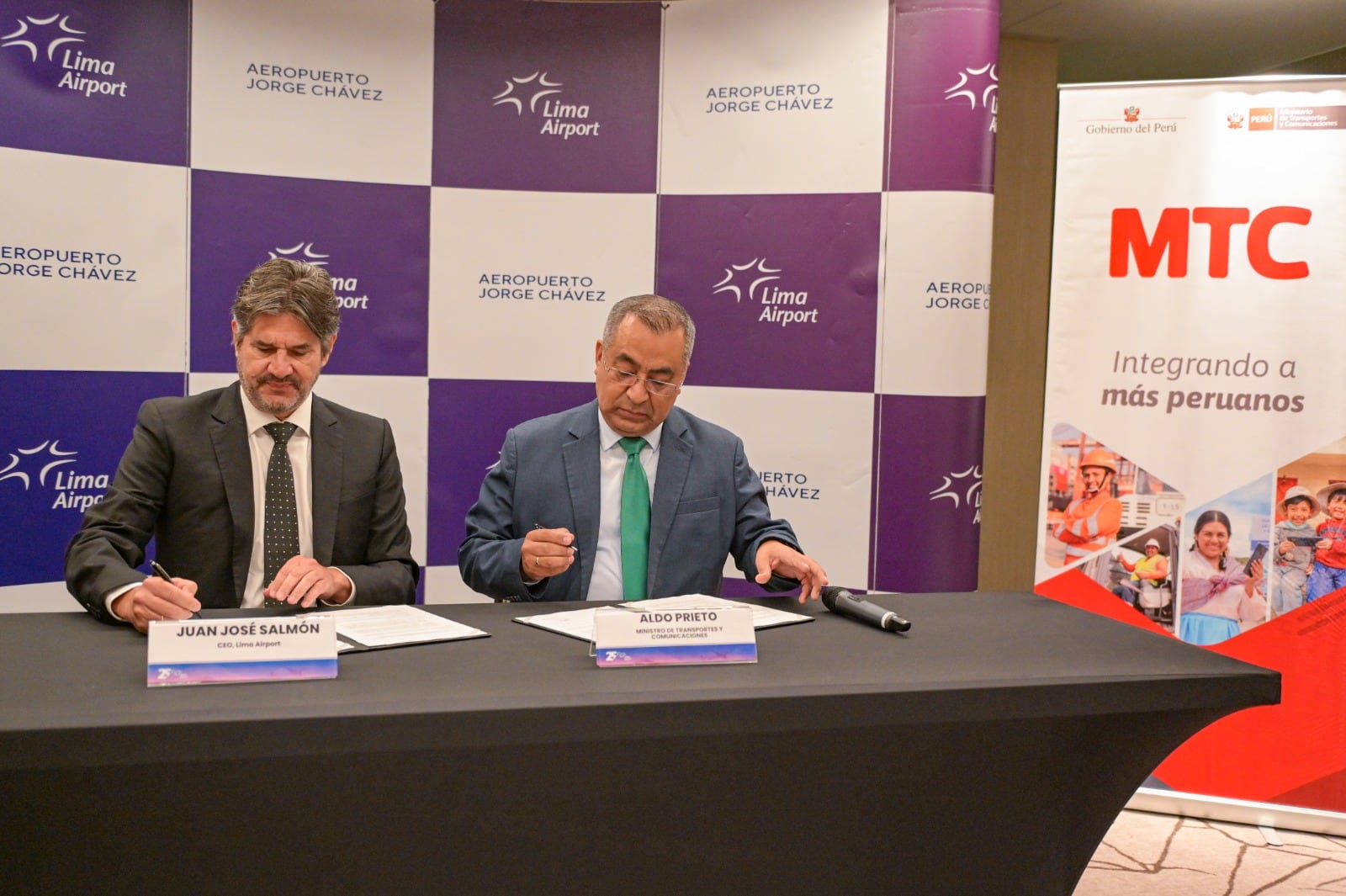 LAP y el MTC firmaron nueva adenda para eliminar la TUUA en conexiones domésticas, mas concesionaria defiende la TUUA internacional. Foto: MTC
