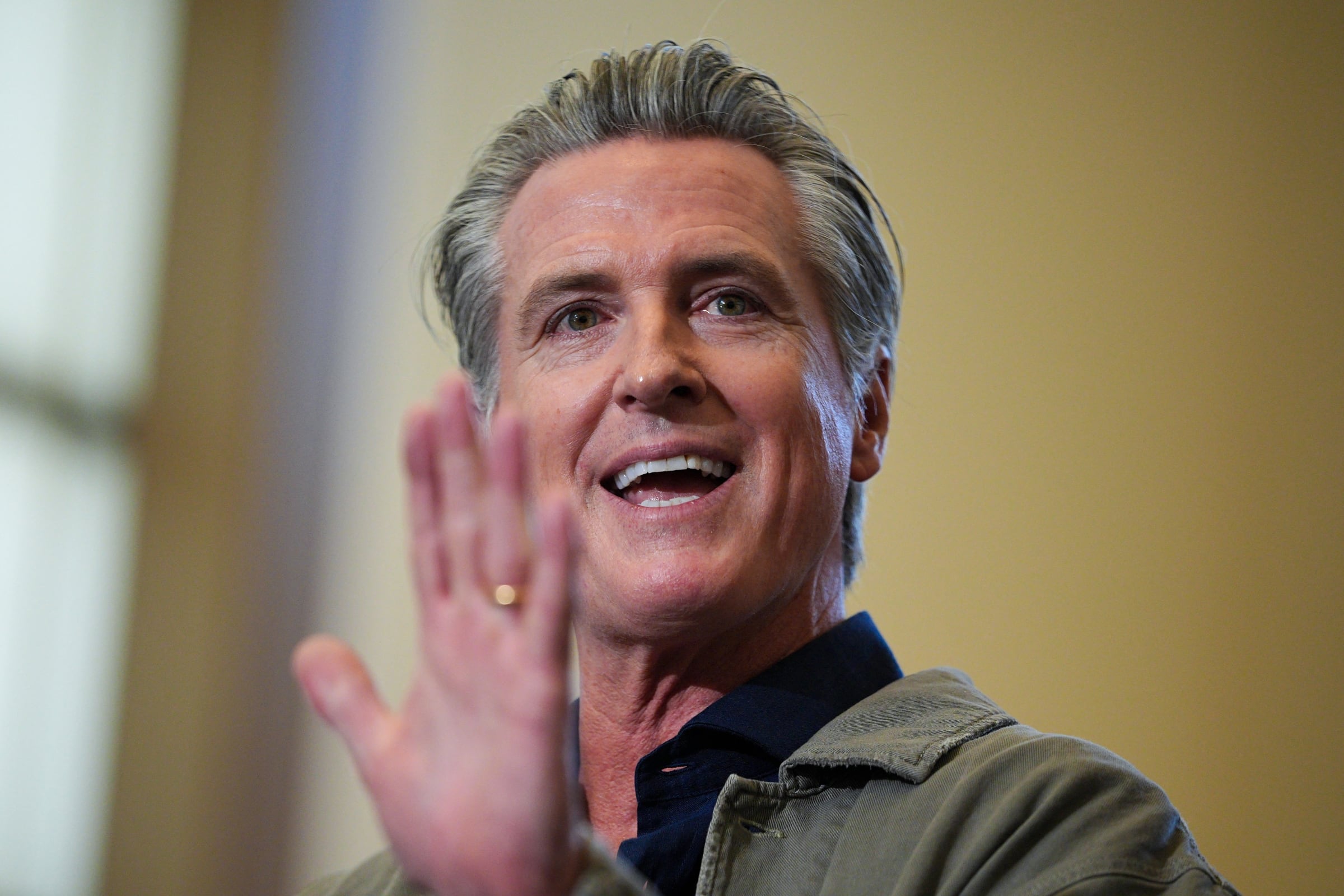 El gobernador Gavin Newsom firmó esta ley el 22 de agosto (Foto: AFP)