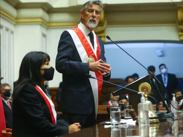 El expresidente Francisco Sagasti será investigado en la Subcomisión de Acusaciones Constitucionales. (Foto: EFE)