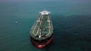 Juez confirmó incautación de buque Mare Doricum implicado en derrame de petróleo de Ventanilla