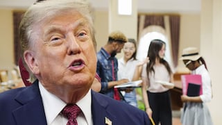 US$100,000 por trabajar después de graduarte: qué sabemos del plan de Trump contra estudiantes extranjeros