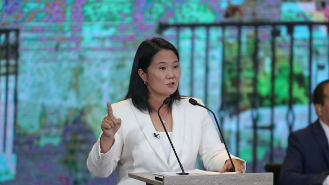 Keiko Fujimori en educación: “50 mil nombramientos para los maestros y la compra de 6 millones de computadoras”