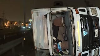 Panamericana Sur: volcadura de camión causa congestión vehicular