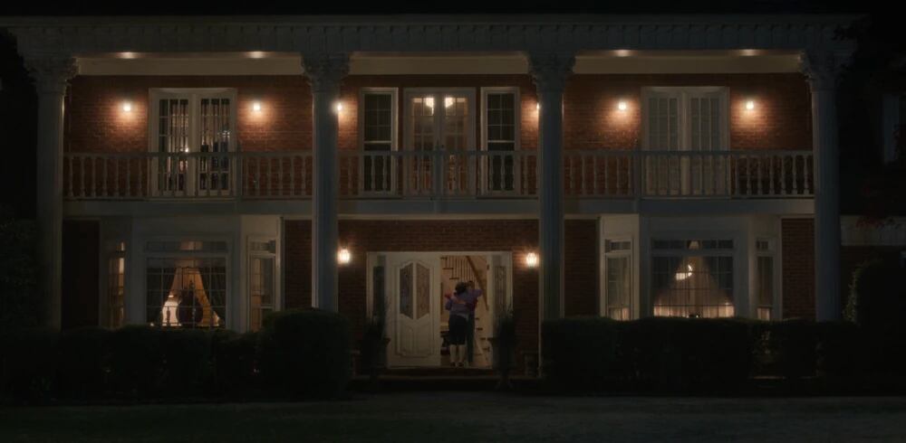 Así se ve el exterior de la residencia Turnbow en "Stranger Things 5" (Foto: Netflix)