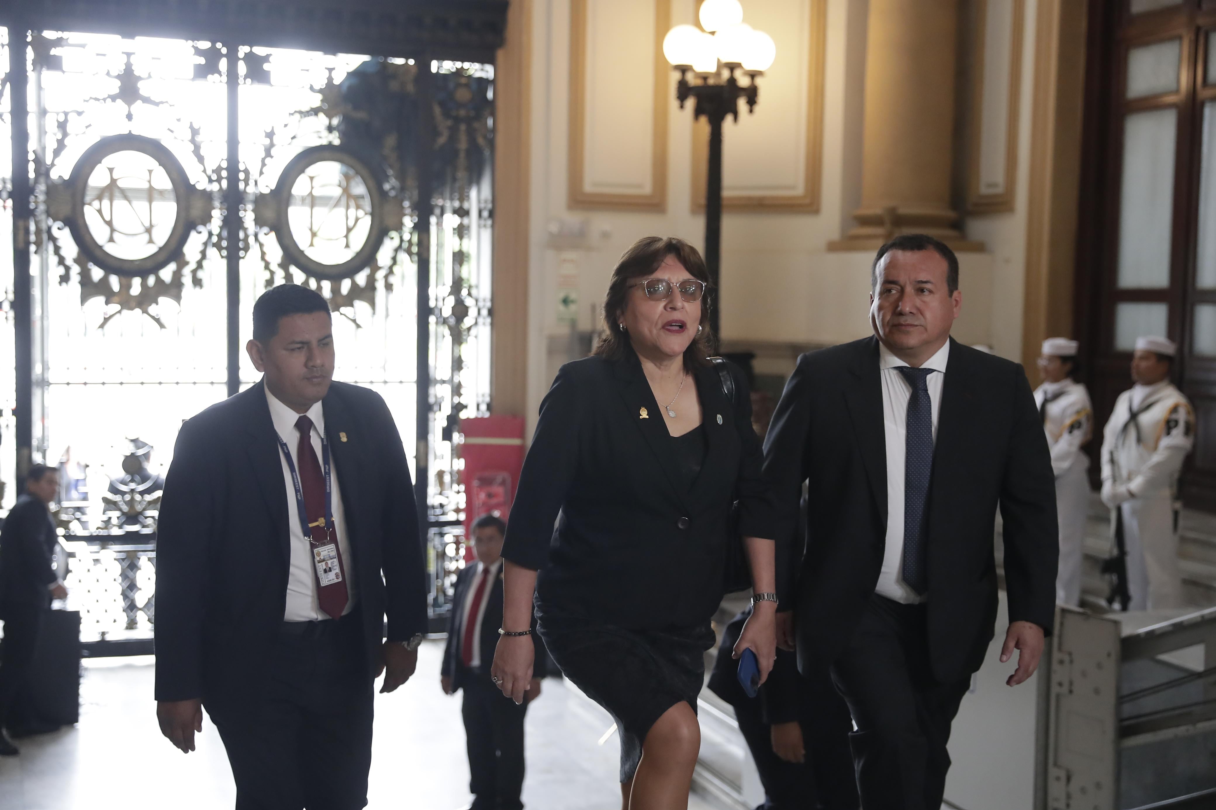 El Pleno, tras no lograr votos para suspender a Delia Espinoza, aprobó haber lugar a causa penal por una serie de presuntos delitos. Foto: GEC