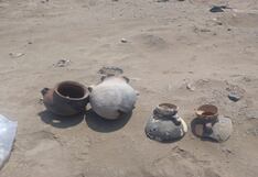 Arqueólogos peruanos hallan diez vasijas de cerámica de una cultura prehispánica en Lima