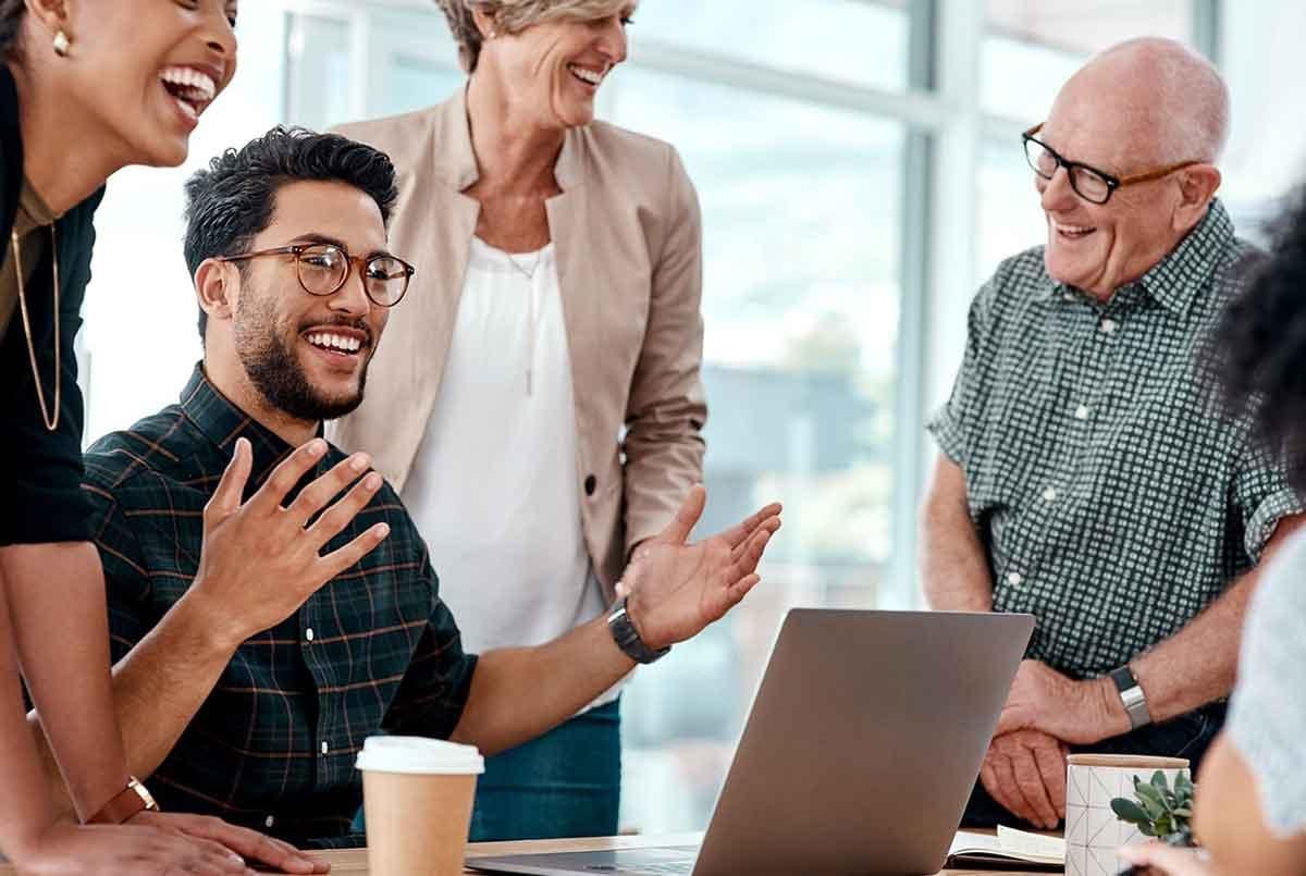 Las empresas exitosas fomentan relaciones horizontales y una cultura inclusiva para potenciar resultados, coinciden especialistas. Foto: referencial / Evolvior