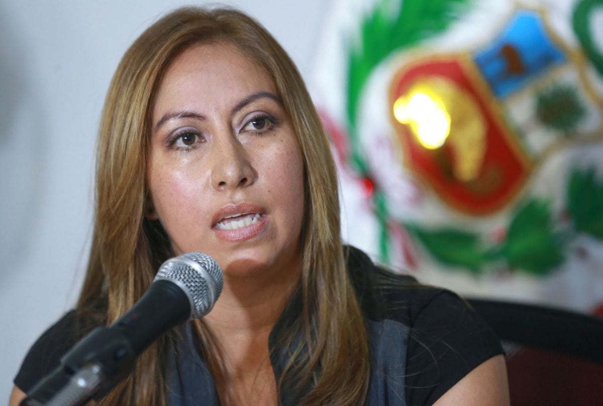 Katherine Ampuero pide al JNE definir si López Aliaga puede recibir credencial de alcalde