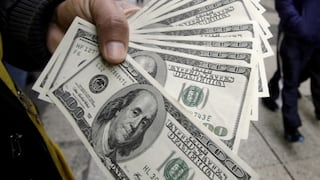 El dólar registró su mayor caída en más de seis meses